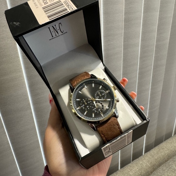 SOLD🌸💐 INC INTERNATIONAL CONCEPTS classic watch - Picture 2 of 9